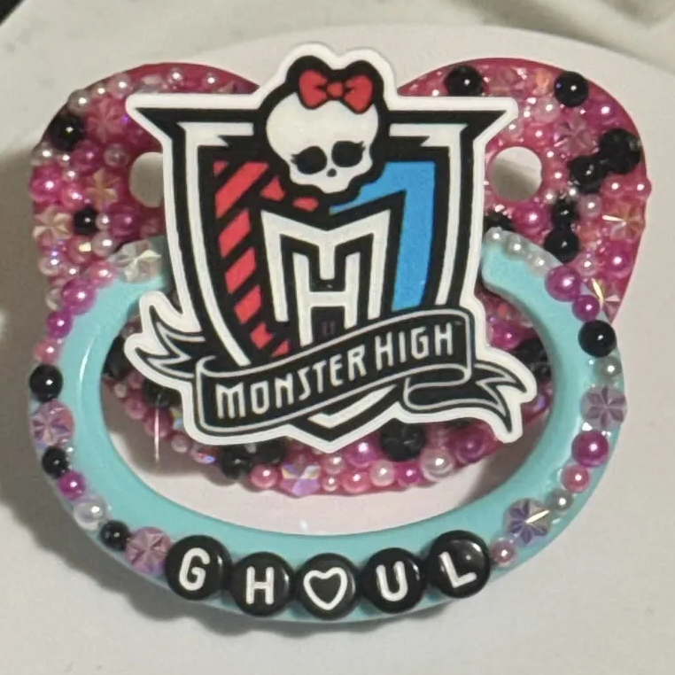 "Ghoul" Monster High Paci