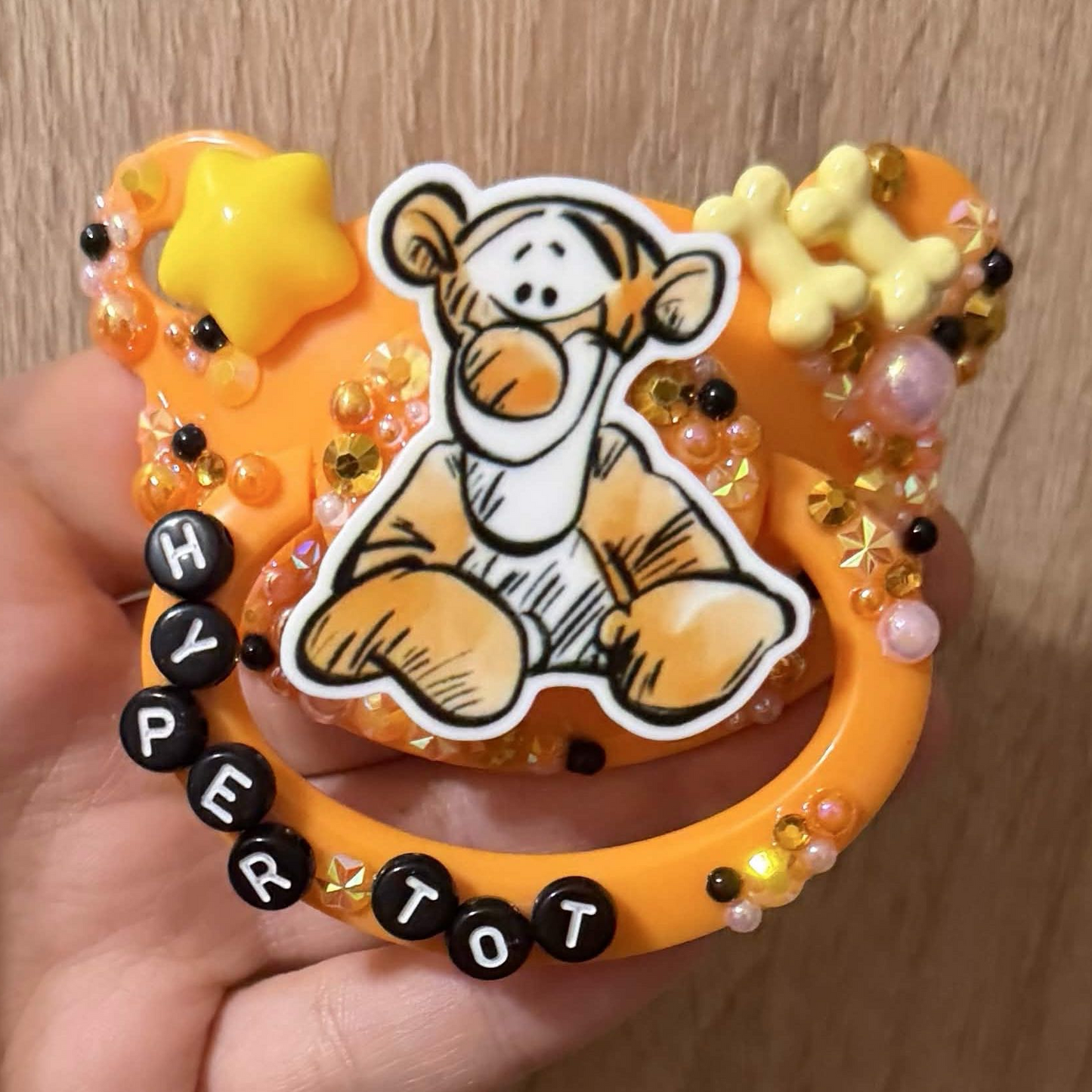 "Hyper Tot" Tigger Paci